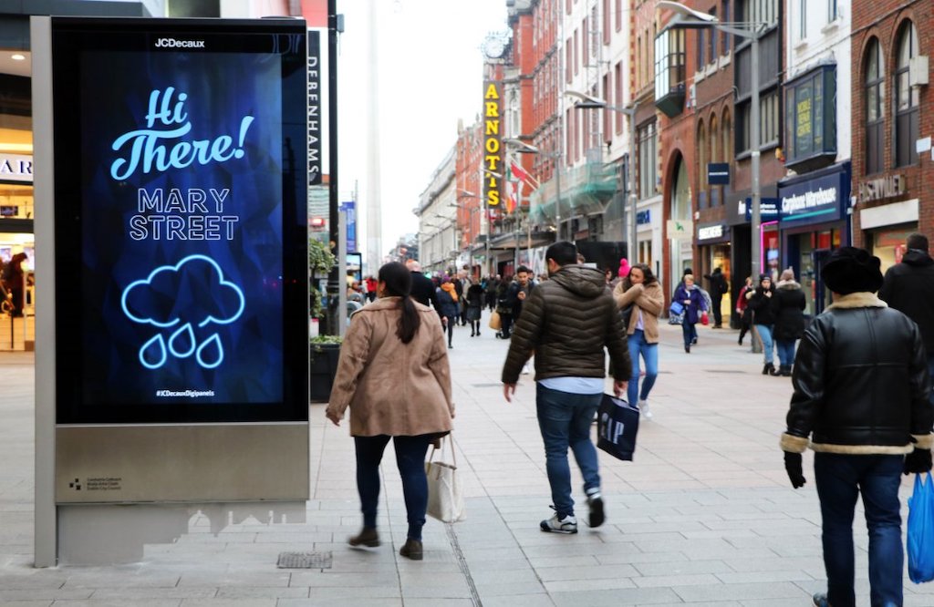 JCDecaux introduces for the first time a network of DooH screens ...